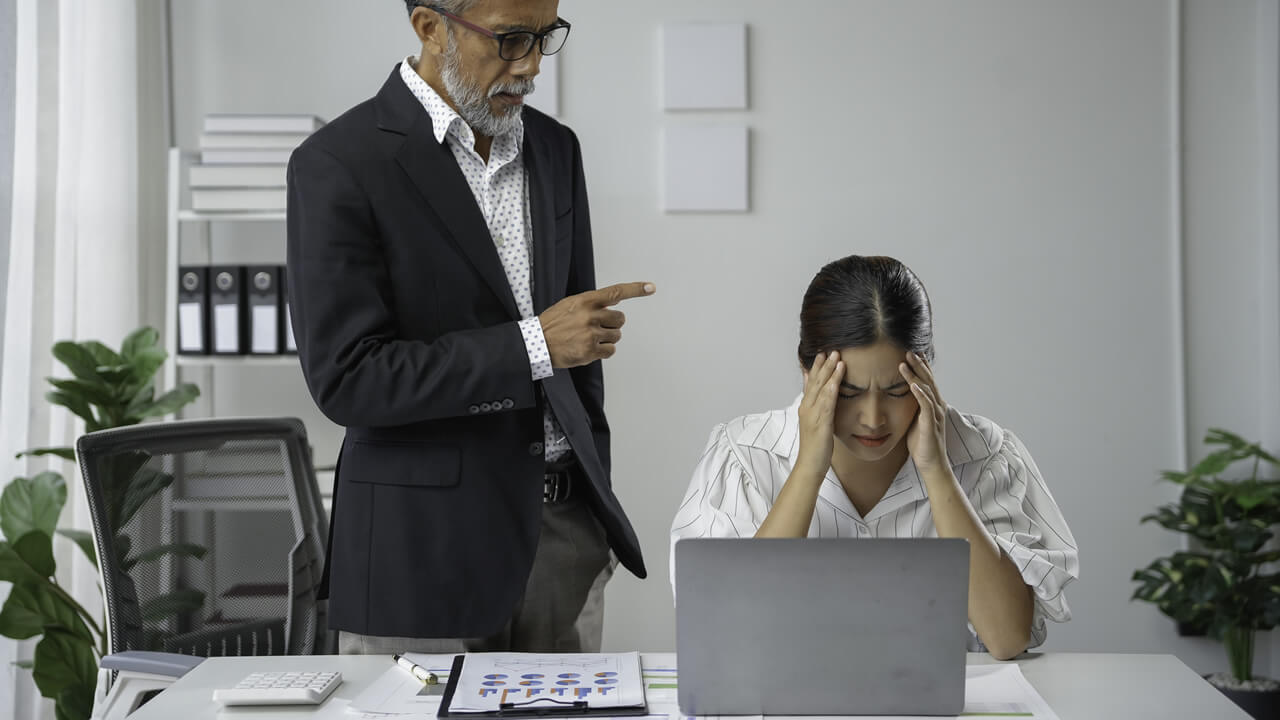 Dónde denunciar a un empleador si no le pagan, lo discriminan o lo exponen a riesgos en el trabajo