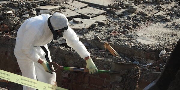 Trabajador expuesto a sustancias tóxicas